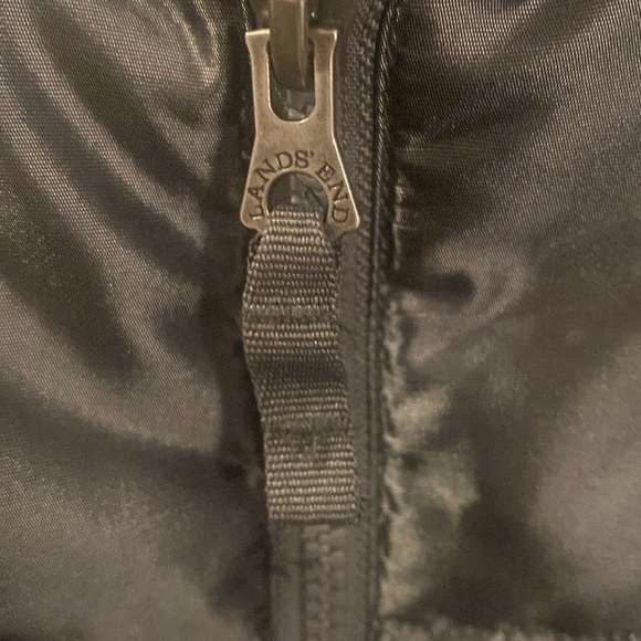 Lands End Puffer Vest - Picture 3 of 5